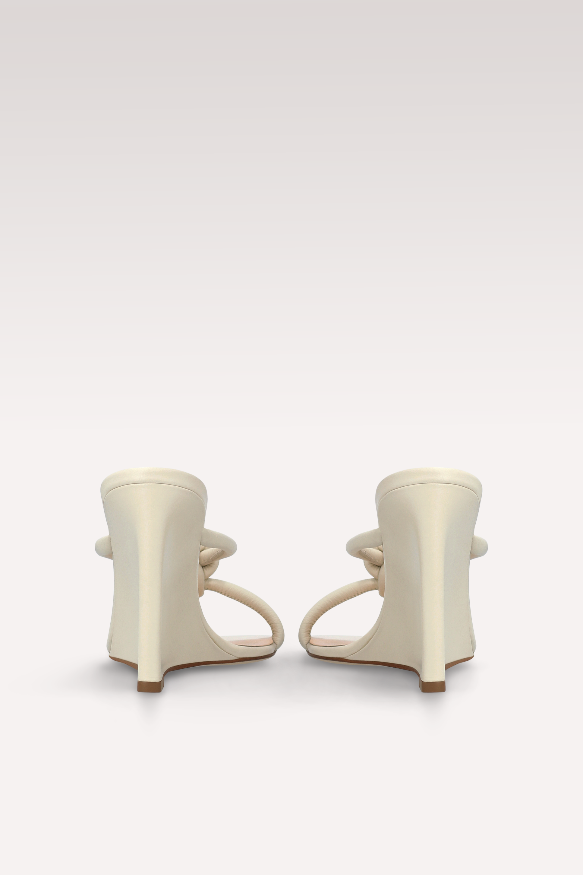 ZATANNA BEIGE LEATHER MULES