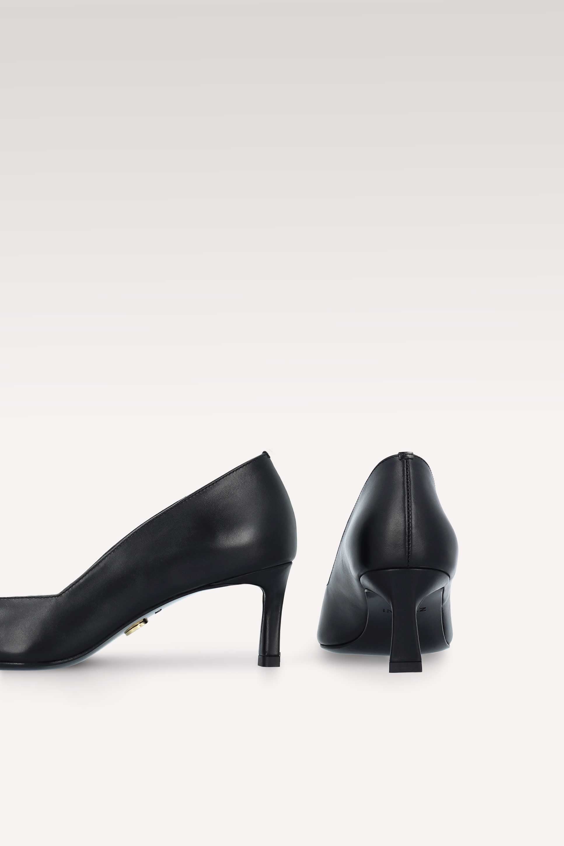 OLIVIA BLACK NAPPA LEATHER PUMPS