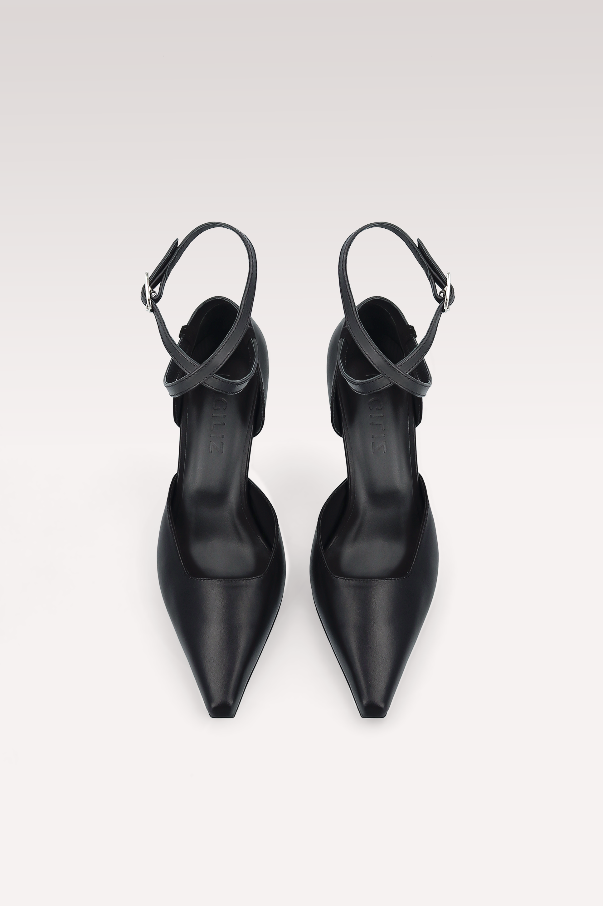 STAR BLACK LEATHER PUMPS