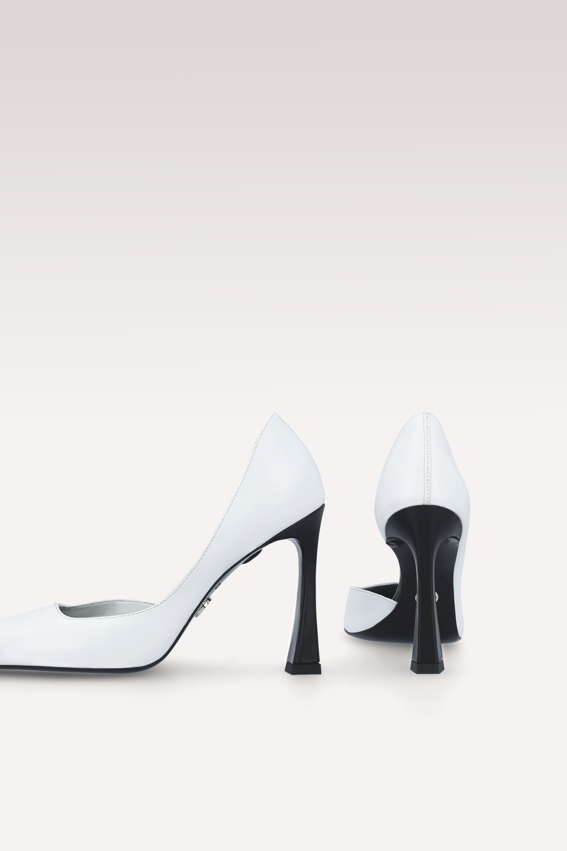 VESPER WHITE AND BLACK LEATHER PUMPS