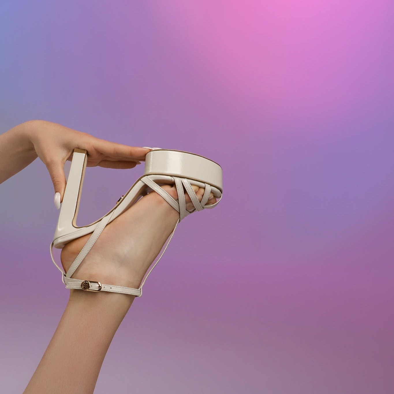 PATTY 01 IVORY LEATHER SANDALS