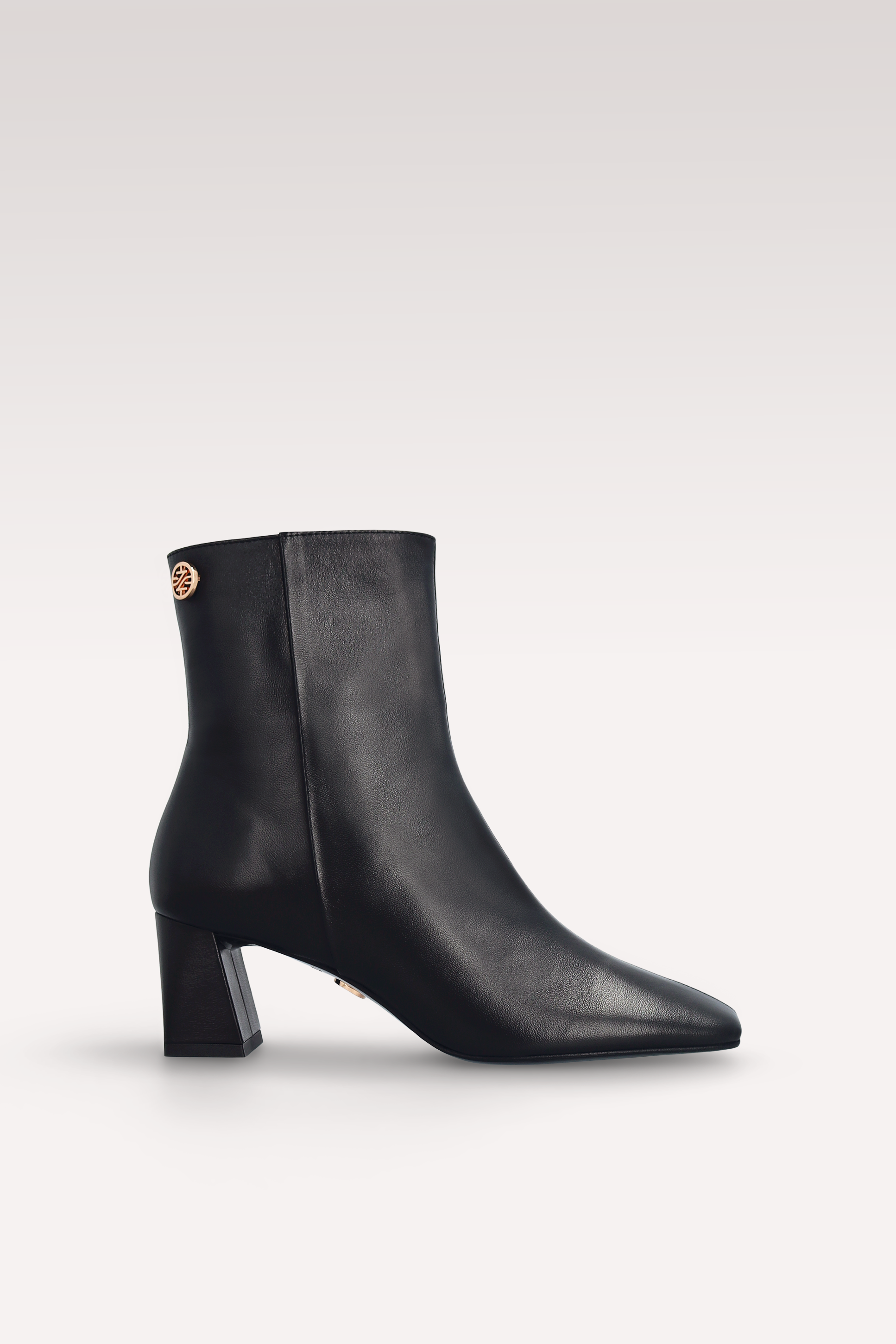 GENNY 02 BLACK SMOOTH LEATHER ANKLE BOOTS