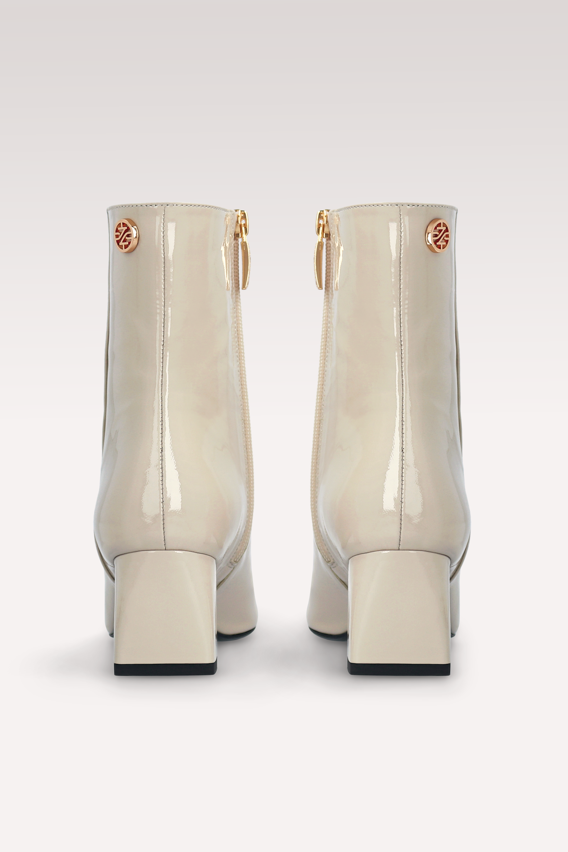 GENNY 02 BEIGE PATENT LEATHER ANKLE BOOTS