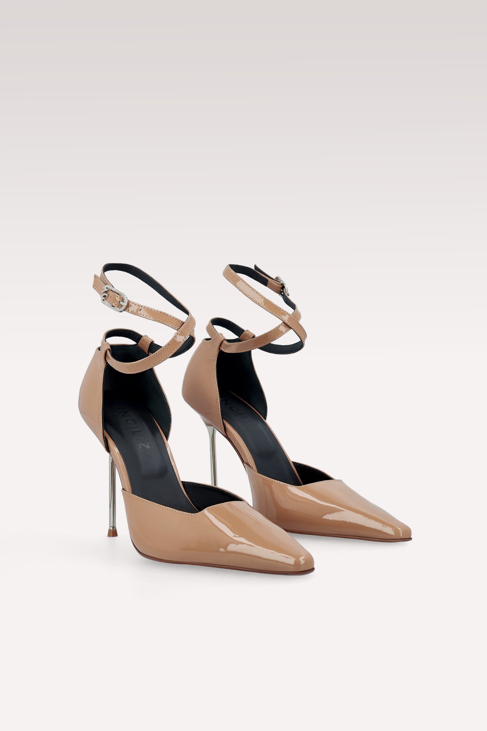 STAR SKIN PATENT LEATHER PUMPS