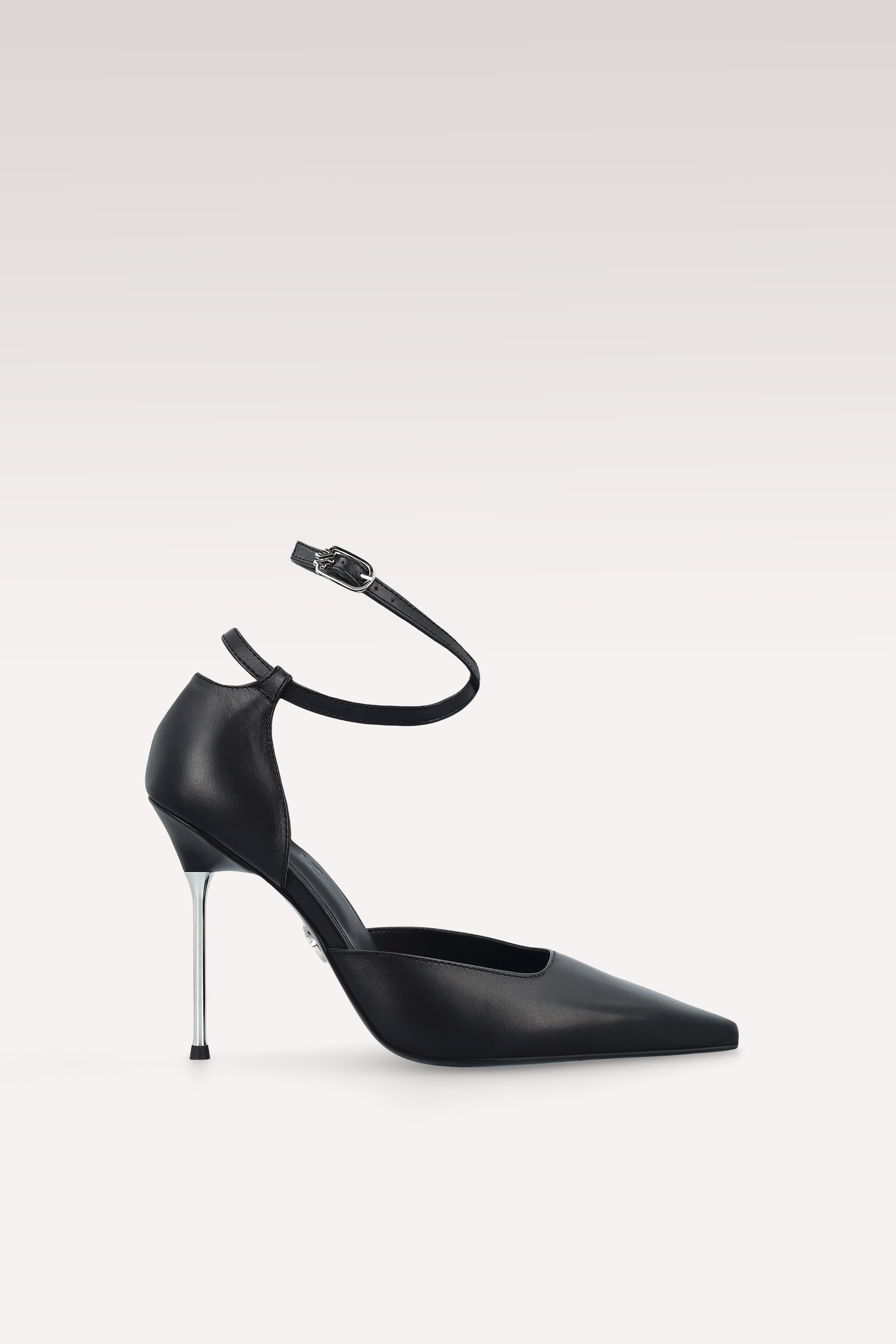 STAR BLACK LEATHER PUMPS