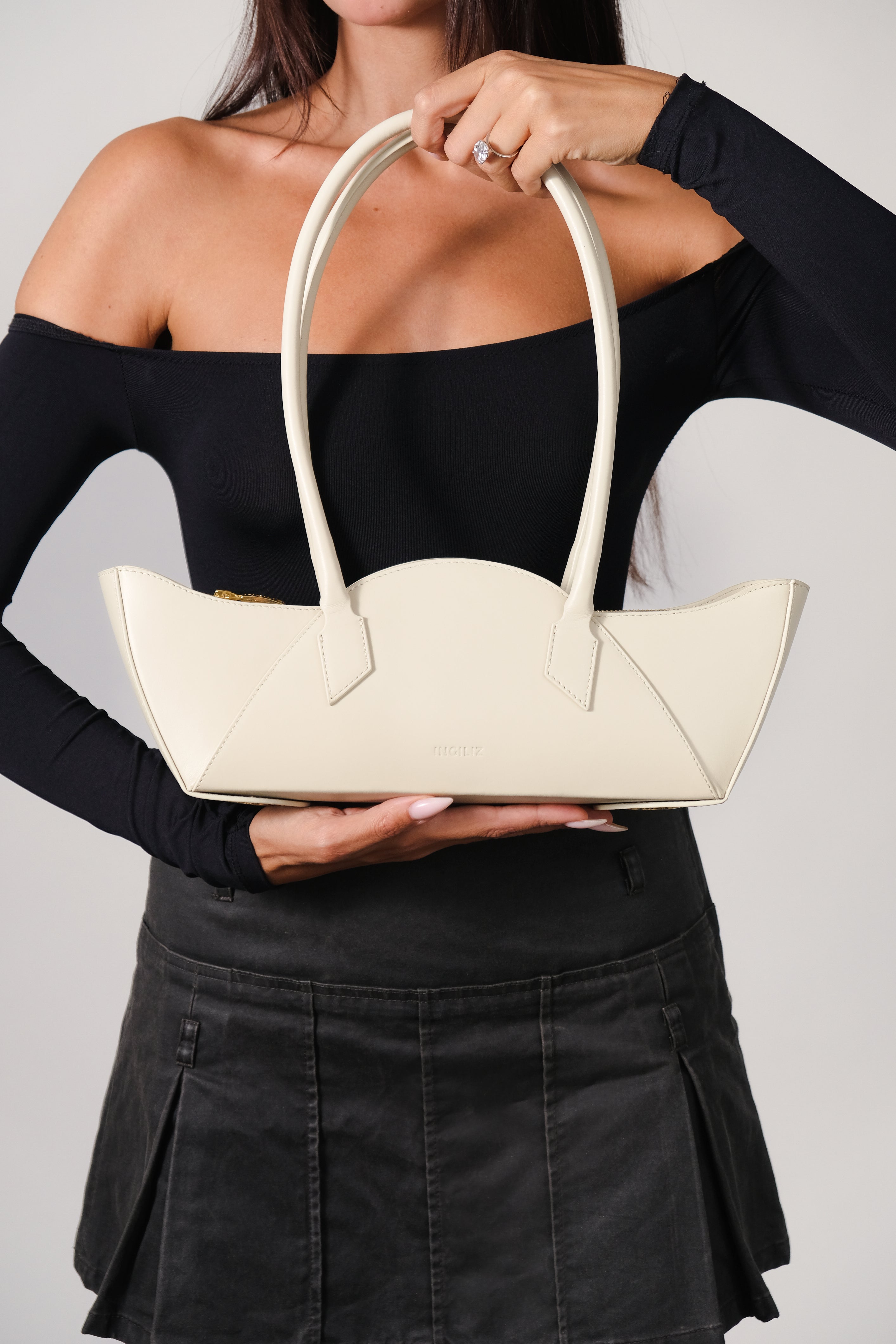 DAISY TOFU CALF NAPPA LEATHER SHOULDER BAG